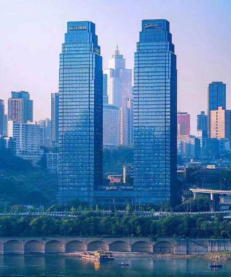 Radisson Blu Plaza Chongqing - Free 2 Bottle Of Local Beer Per Room During Stay Εξωτερικό φωτογραφία