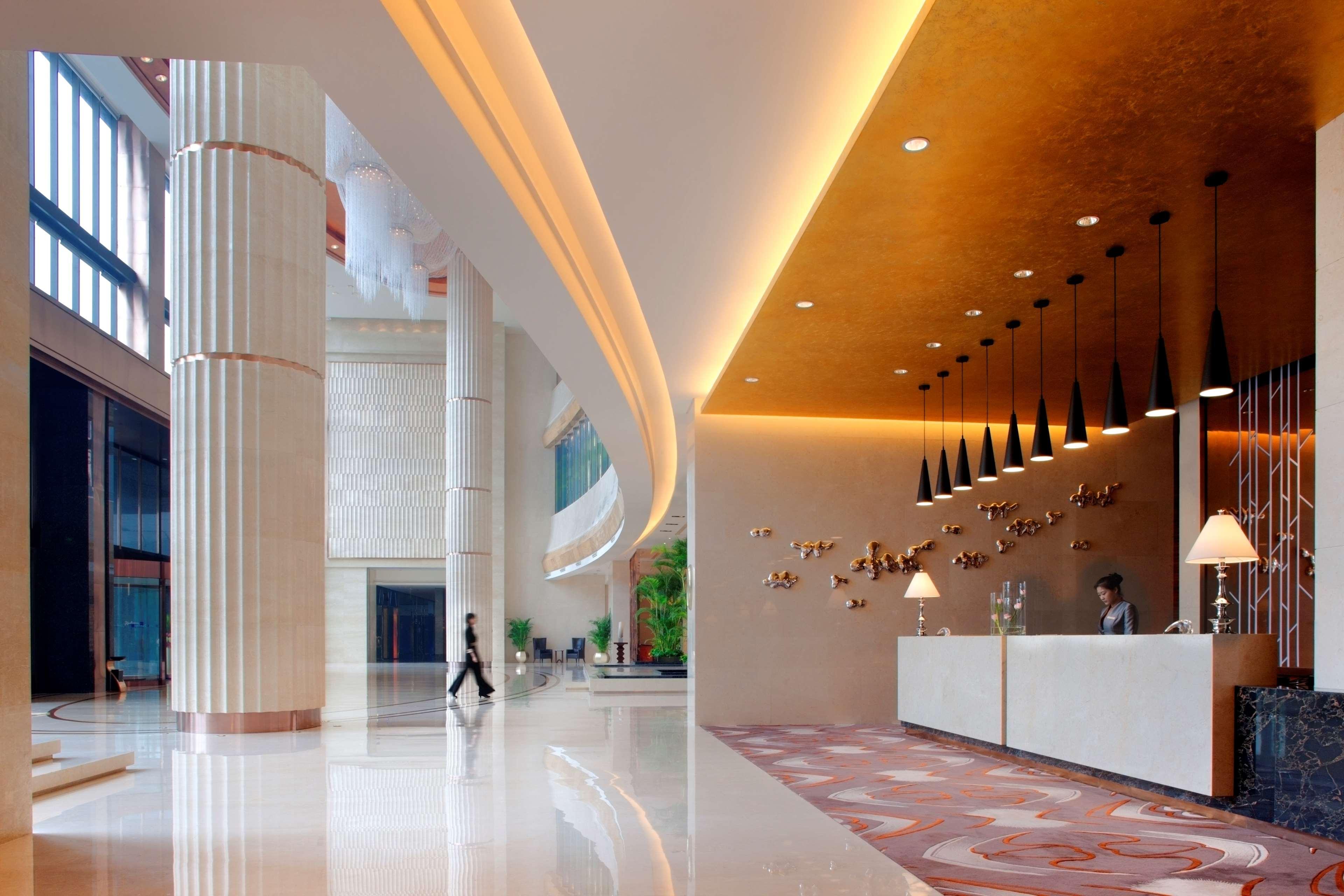 Radisson Blu Plaza Chongqing - Free 2 Bottle Of Local Beer Per Room During Stay Εσωτερικό φωτογραφία