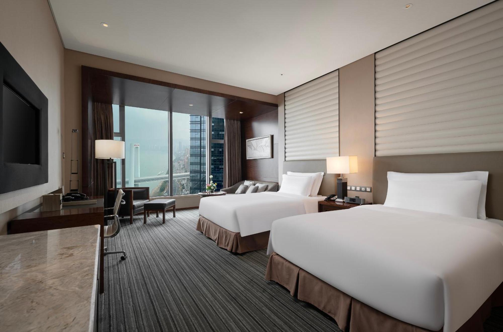 Radisson Blu Plaza Chongqing - Free 2 Bottle Of Local Beer Per Room During Stay Εξωτερικό φωτογραφία