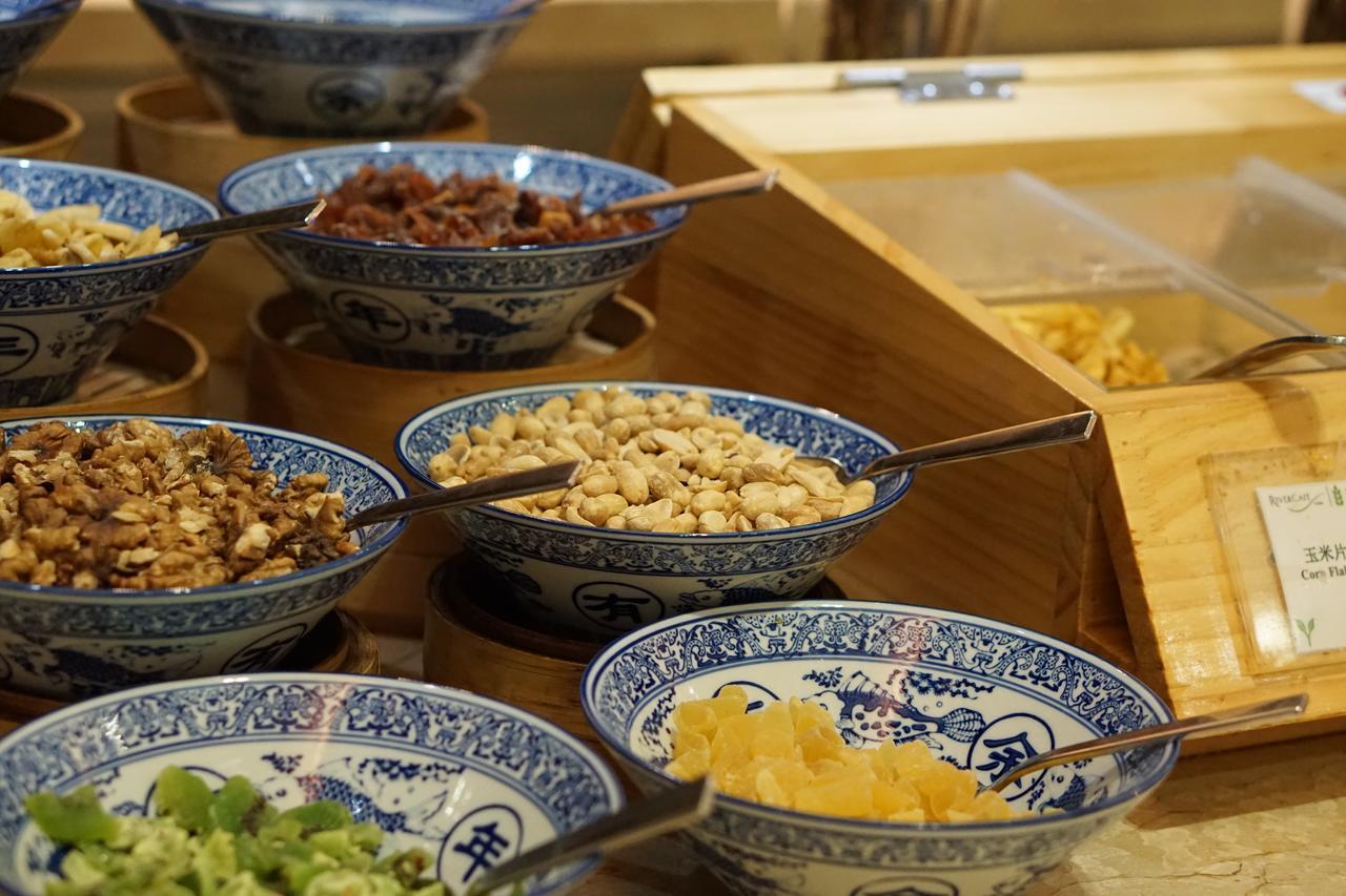 Radisson Blu Plaza Chongqing - Free 2 Bottle Of Local Beer Per Room During Stay Εξωτερικό φωτογραφία