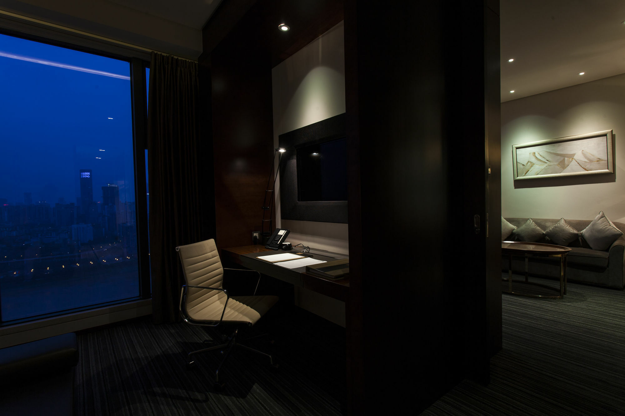 Radisson Blu Plaza Chongqing - Free 2 Bottle Of Local Beer Per Room During Stay Εξωτερικό φωτογραφία