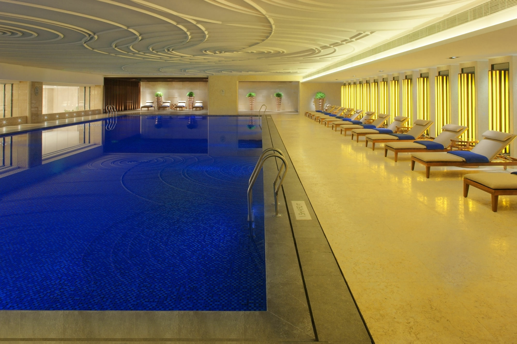 Radisson Blu Plaza Chongqing - Free 2 Bottle Of Local Beer Per Room During Stay Εξωτερικό φωτογραφία